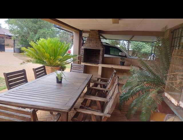 3 BEDROOM HOUSE FOR SALE IN SUNWARD PARK